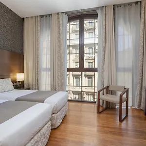 Colonial Hotell