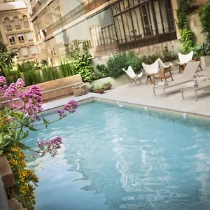 Alexandra Hotel, Curio Collection By Hilton Hotel